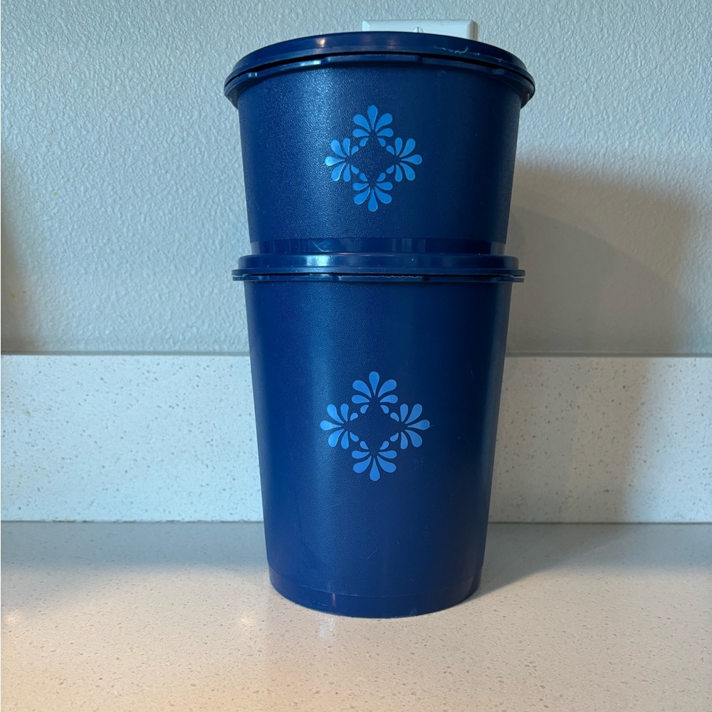 Vintage blue Tupperware set